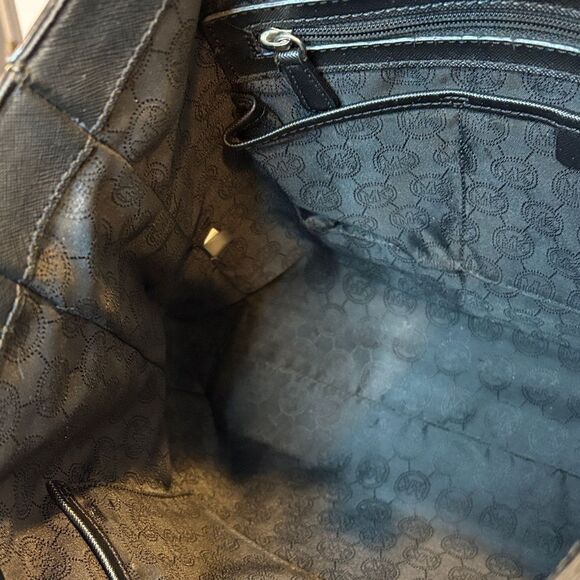 Michael Kors Jet Set Tall Travel Tote Bag - Picture 12 of 16